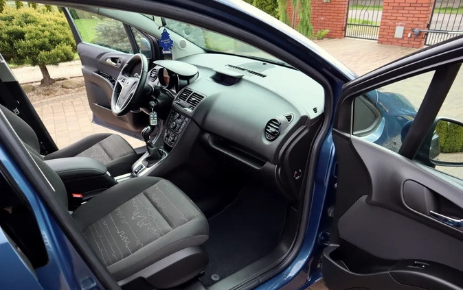 Opel Meriva cena 30900 przebieg: 149000, rok produkcji 2015 z Ustka małe 326